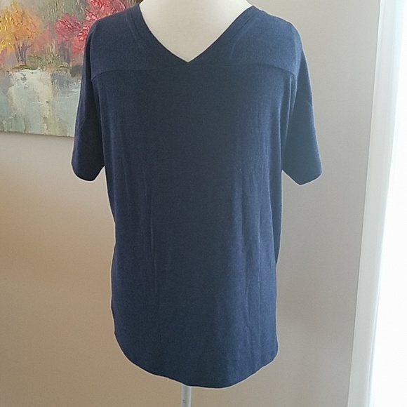 CAbi Heather Navy double v tee, medium - Picture 2 of 6